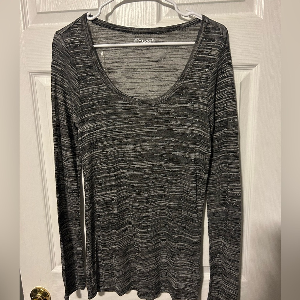 Mudd Women's Black and Gray Long Sleeve Top
